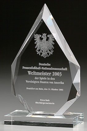3D-Laser Kristallglas-Award Lasergravur
