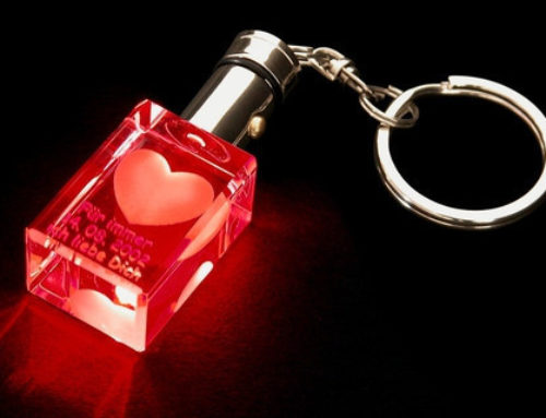 Schlüsselanhänger mit 3D-Herz+Widmung – Geschenke der besonderen Art