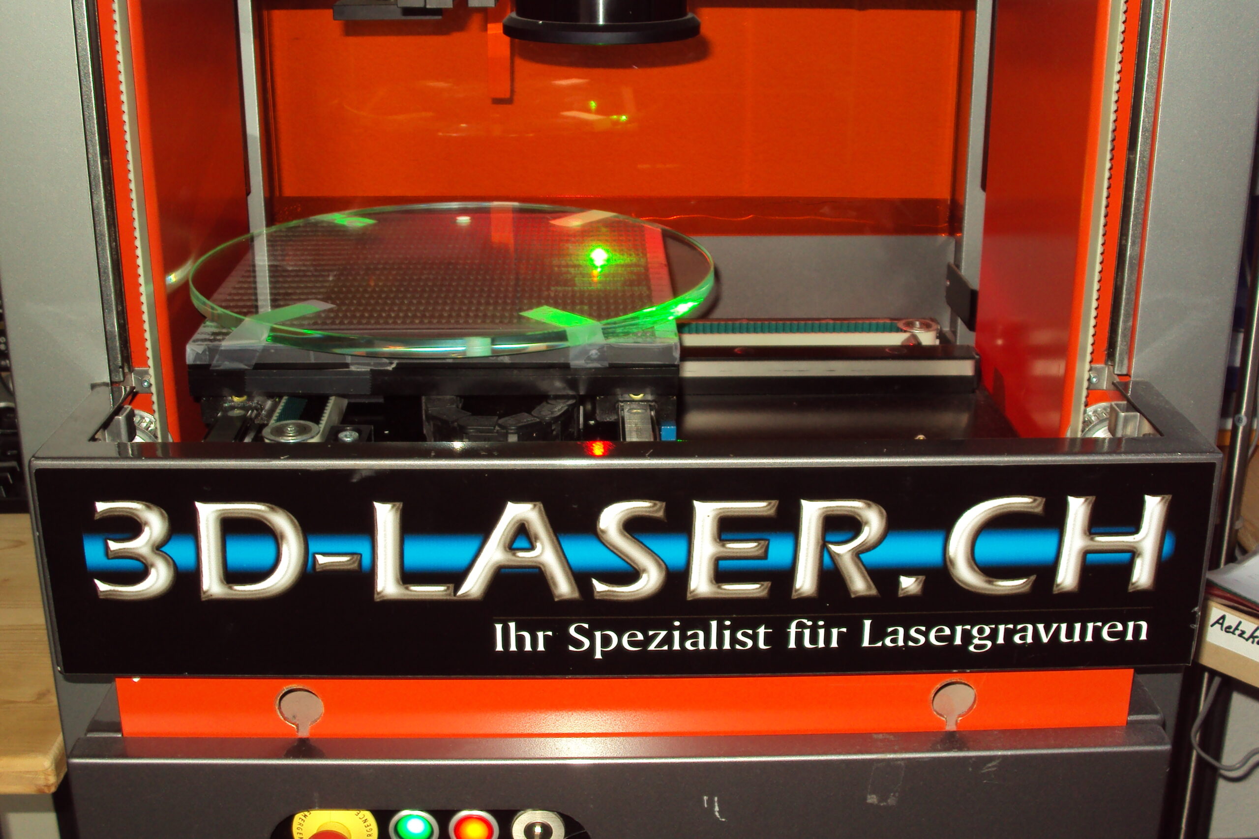 Grün-Laser | 3D-Innenglas-Lasermaschine